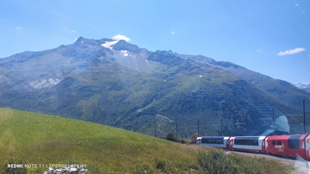 Glacier Express – pociągiem przez Alpy